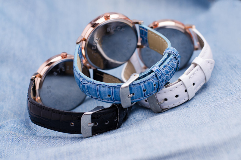 Дамски часовник Saneesi Blue в Черно