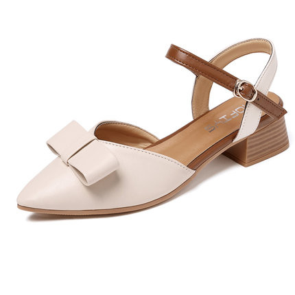 Modern női szandál hegyes orrral és szalaggal