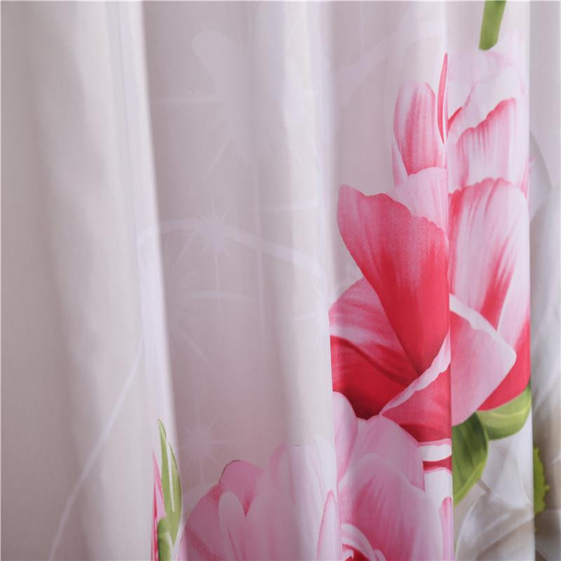 Vodootporna kupaonska zavjesa s cvjetićima i dimenzija 180x180 cm