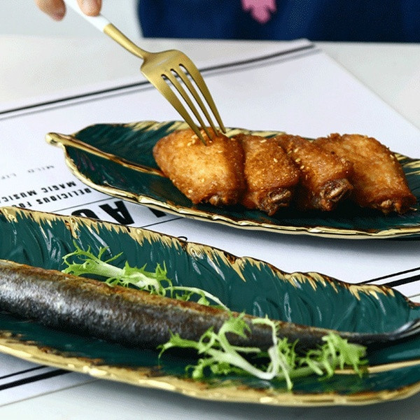 Žalia porcelianinė lapo formos lėkštė