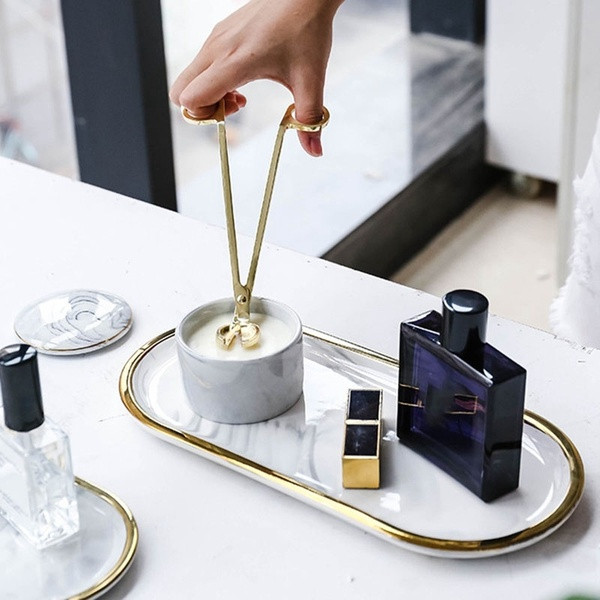 Ovali 25,5x11,7 cm dydžio porceliano lėkštė su marmuro efektu