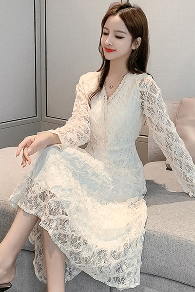 Retro csipke női ruha, hosszú ujjú, spitz nyakkivágással