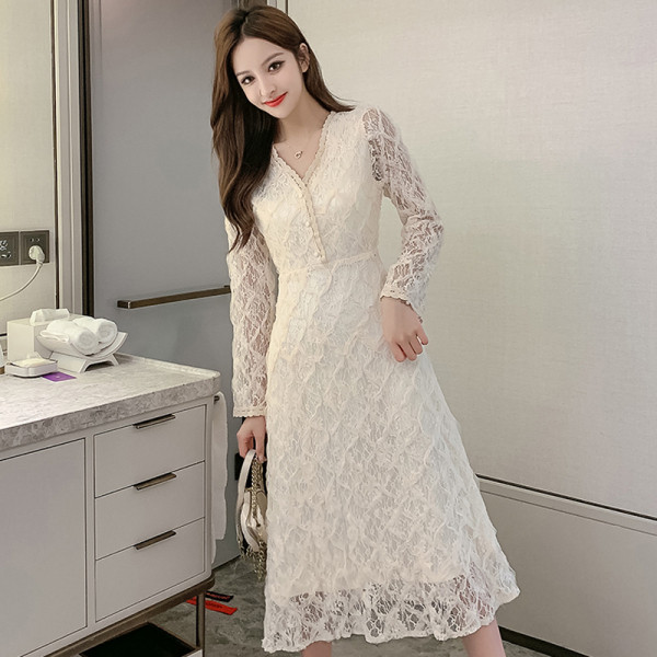 Retro csipke női ruha, hosszú ujjú, spitz nyakkivágással