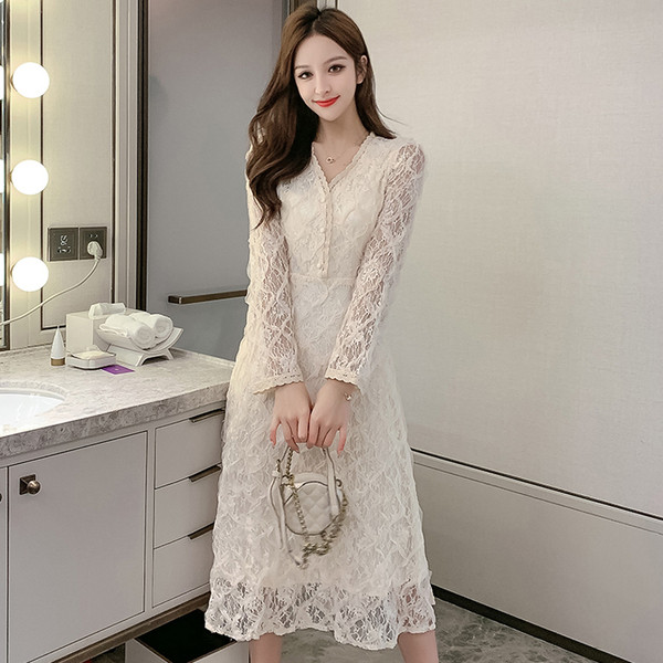 Retro csipke női ruha, hosszú ujjú, spitz nyakkivágással