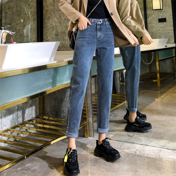 Alkalmi női farmer magas derékkal és övvel - egyenes modell