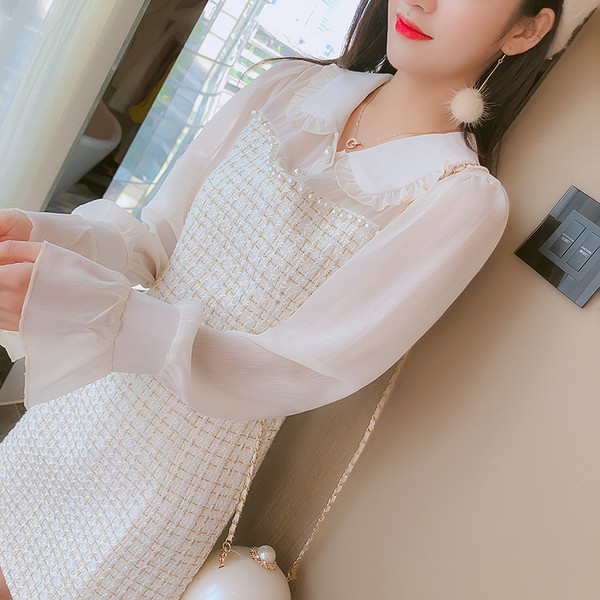 Elegantna ženska kratka haljina s dugim rukavima i kragnom od tila