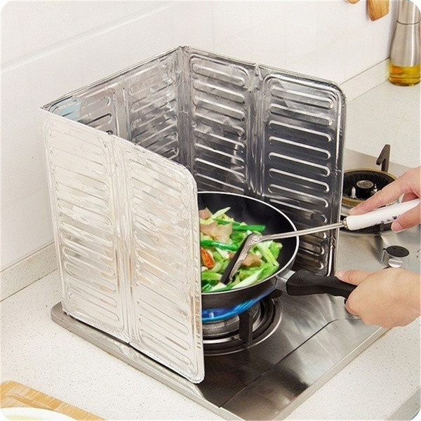 Creative aluminum barrier to prevent grease during cooking