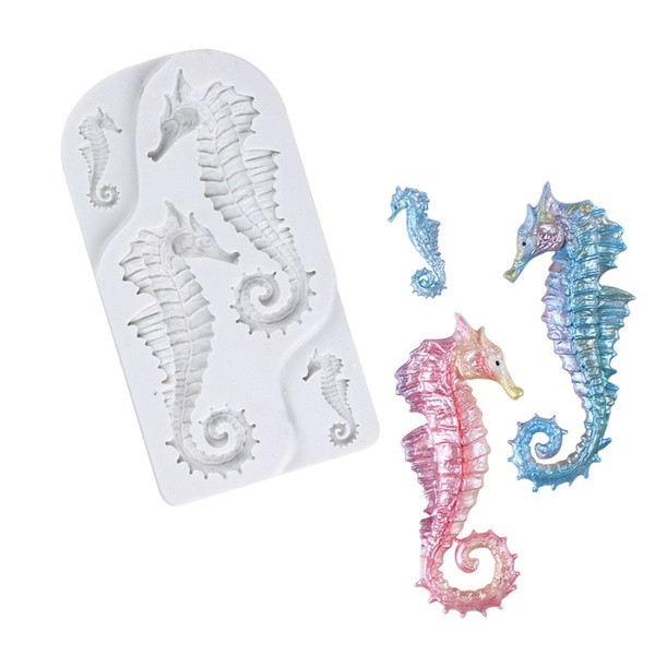 Baltas silikoninis kepimo indas, atlaikantis iki 230 laipsnių su jūrų arkliukais