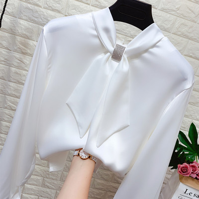 Κομψό γυναικείο σατέν πουκάμισο με γικά και διακόσμηση πέτρες