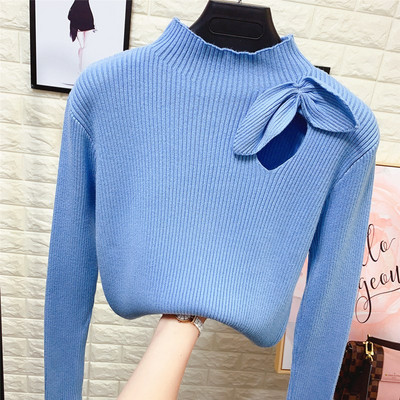 Új modell elasztikus női pulóver magas gallérral és szalaggal