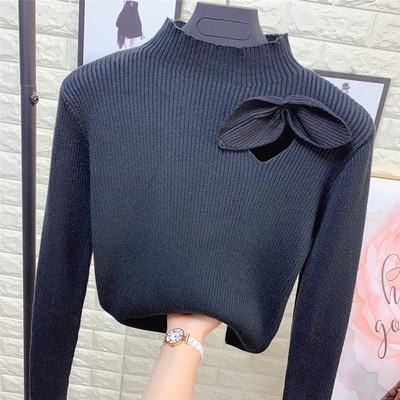 Új modell elasztikus női pulóver magas gallérral és szalaggal