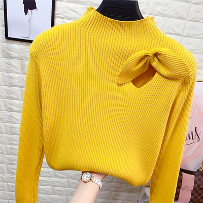 Új modell elasztikus női pulóver magas gallérral és szalaggal