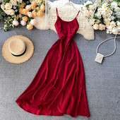 Modern női hosszú ruha vékony pántokkal, kerek nyakkivágással