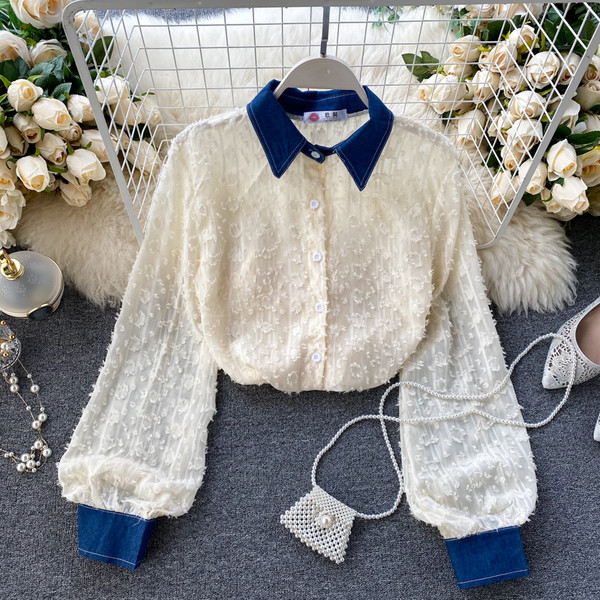 Stílusos női ing klasszikus gallérral és széles ujjakkal