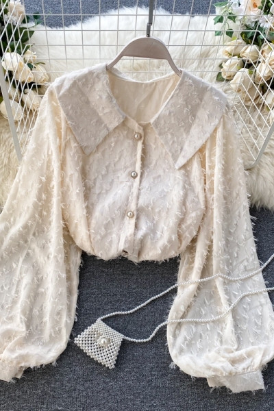 Női ing V-nyakkal és széles ujjakkal