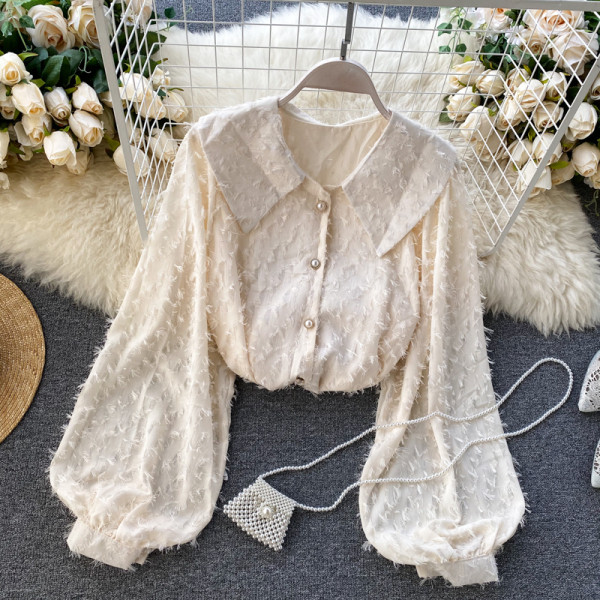 Női ing V-nyakkal és széles ujjakkal