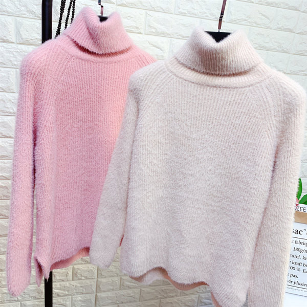 Női téli pulóver pólógallérral és hosszú ujjal