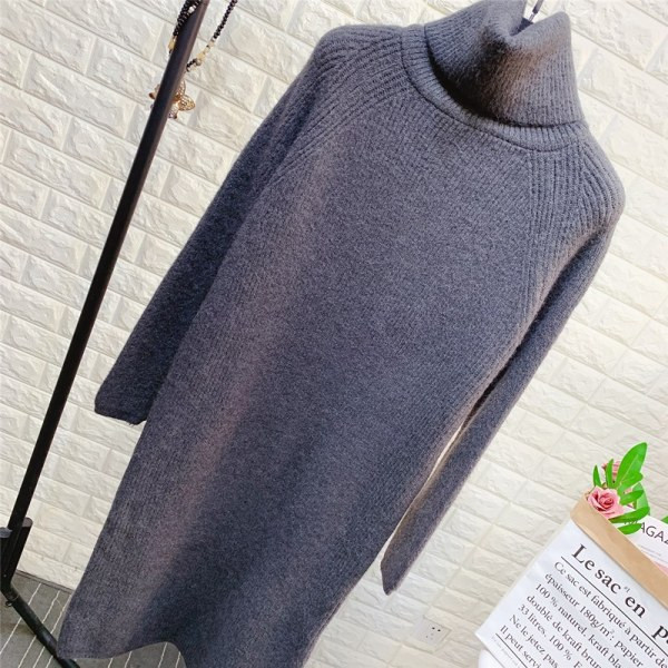 Aktuális női téli ruha magas gallérral és hosszú ujjal