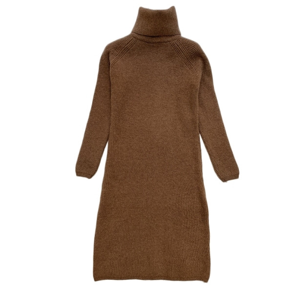 Aktuális női téli ruha magas gallérral és hosszú ujjal