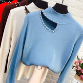 Κομψό γυναικείο πουλόβερ με πλέγμα και διακόσμηση πέρλες  στη λαιμόκοψη