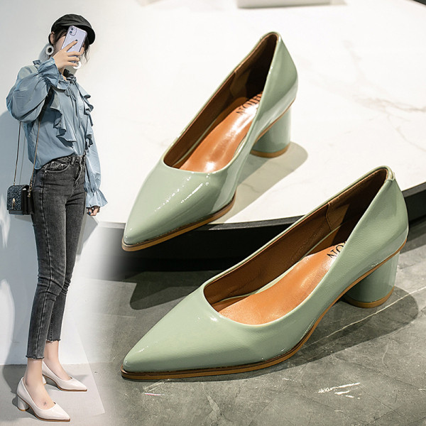 Alkalmi cipő új modellje hegyes modell eco bőrből