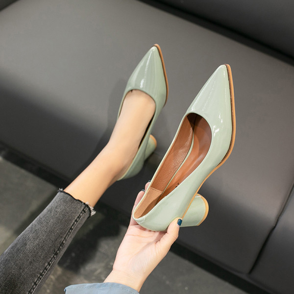 Alkalmi cipő új modellje hegyes modell eco bőrből