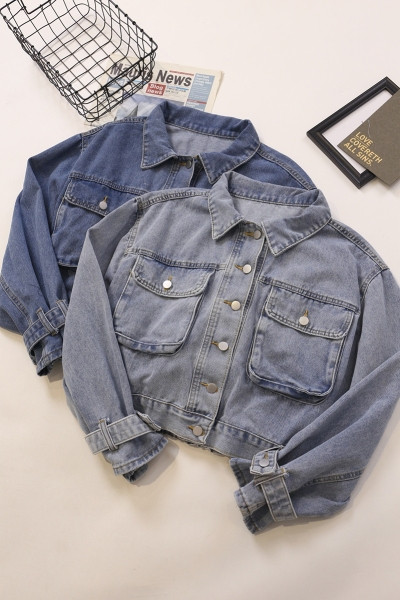 Retro stiilis naiste teksajakk taskute ja nööpidega