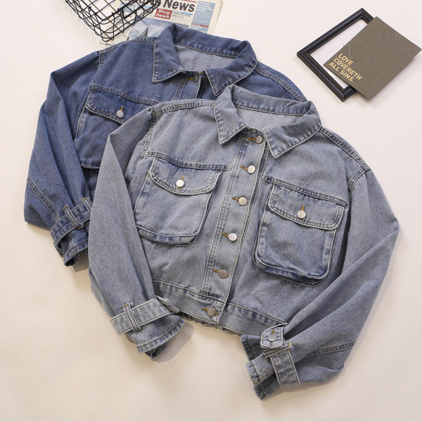 Retro stiilis naiste teksajakk taskute ja nööpidega