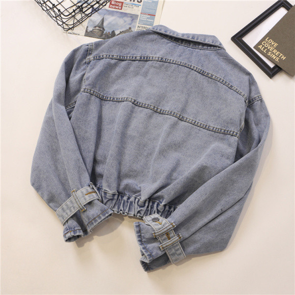 Retro stiilis naiste teksajakk taskute ja nööpidega