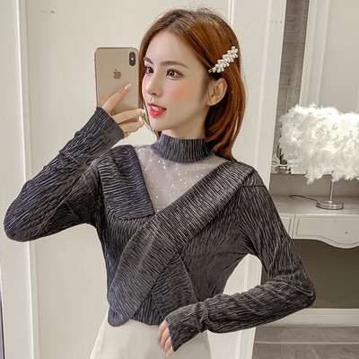 Modern női blúz félmagas gallérral és tüllvel