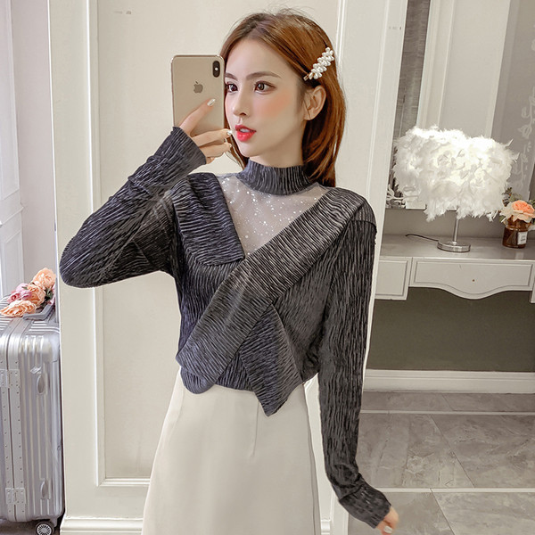 Modern női blúz félmagas gallérral és tüllvel