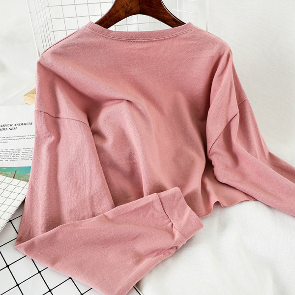 Καθημερινή γυναικεία μπλούζα με οβάλ λαιμόκοψη και επιγραφή