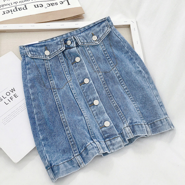 Modern női farmerszoknya gombokkal, magas derékkal