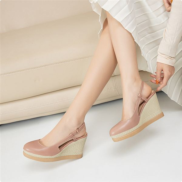 Modern magas platformú műbőr szandál