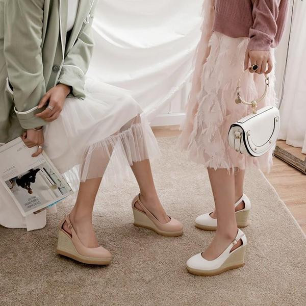 Tavaszi-őszi cipő új modellje magas platformon