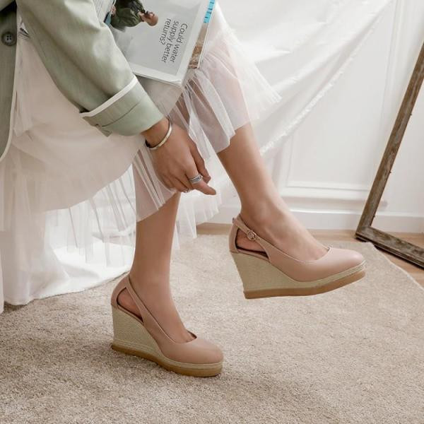 Tavaszi-őszi cipő új modellje magas platformon