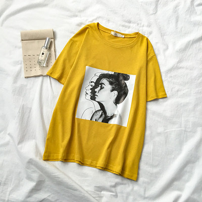 Női póló O-nyakkal és rátéttel