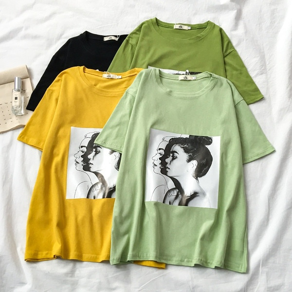 Női póló O-nyakkal és rátéttel