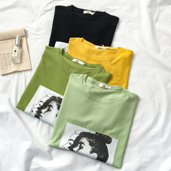 Női póló O-nyakkal és rátéttel