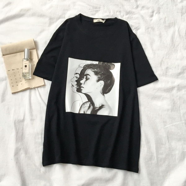 Női póló O-nyakkal és rátéttel