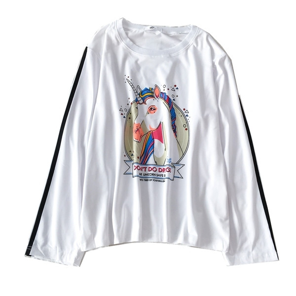 Καθημερινή  γυναικεία μπλούζα με στρογγυλή λαιμόκοψη και μακρύ μανίκι