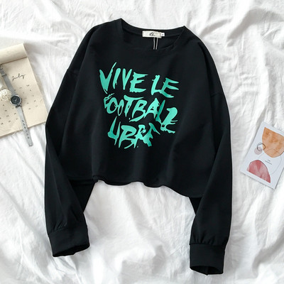 Γυναικεία μπλούζα με επιγραφές και οβάλ ντεκολτέ