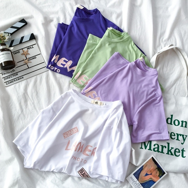 Καθημερινή γυναικεία μπλούζα με γράμματα και κοντό μανίκι