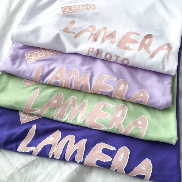 Καθημερινή γυναικεία μπλούζα με γράμματα και κοντό μανίκι