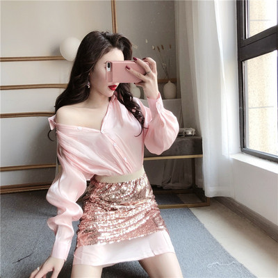 Új modell rövid női szoknya flitterekkel és tüllel