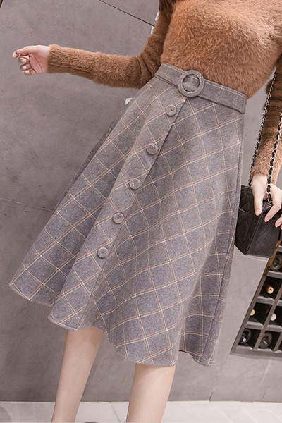 Praegune naiste seelik kolme värvi lõikega nööpidega mudel