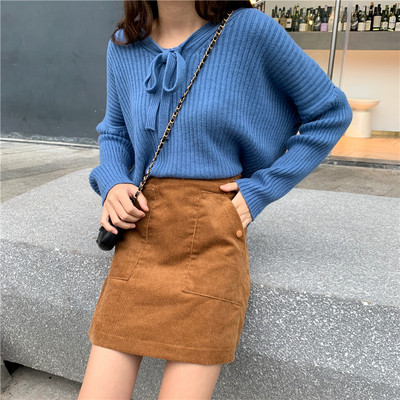 Női alkalmi blúz több színben, spitz nyakkivágással