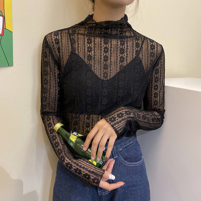 Női topikus blúz fekete színben, félmagas gallérral