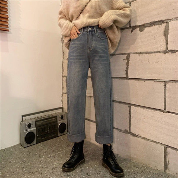 Γυναικεία καθημερινά τζιν φαρδύ μοντέλο με υψηλή μέση σε μπλε χρώμα