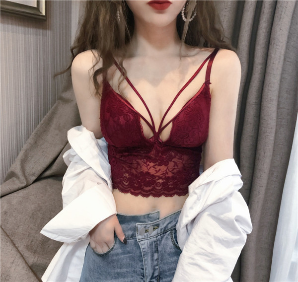 Hetkel mitmes värvitoonis pitsiga naiste rinnasärk